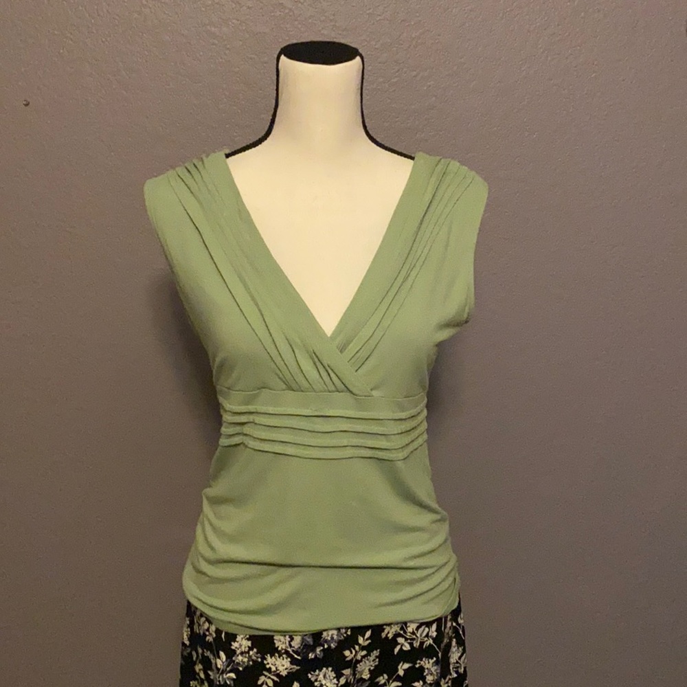 Elena Solano green tunic